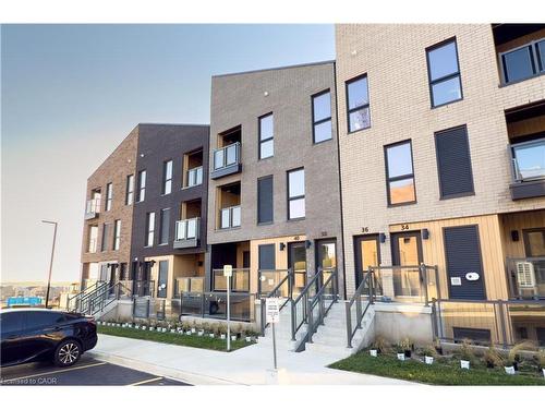 38 Urbane Boulevard  Kitchener, ON N2E 0H8