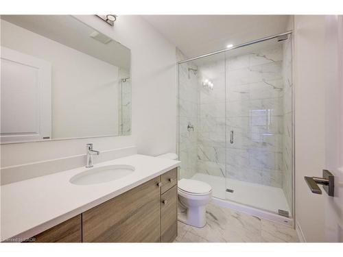 38 Urbane Boulevard, Kitchener, ON - Indoor Photo Showing Bathroom