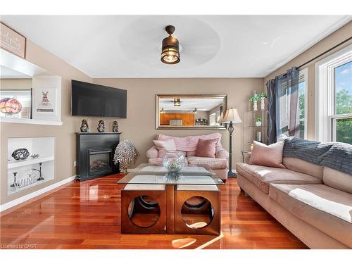 92 Baggs Crescent, Cambridge, ON - Indoor Photo Showing Living Room With Fireplace