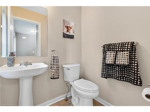 92 Baggs Crescent, Cambridge, ON - Indoor Photo Showing Bathroom