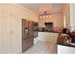 11 Jacqueline Boulevard  Hamilton, ON L9B 2R1