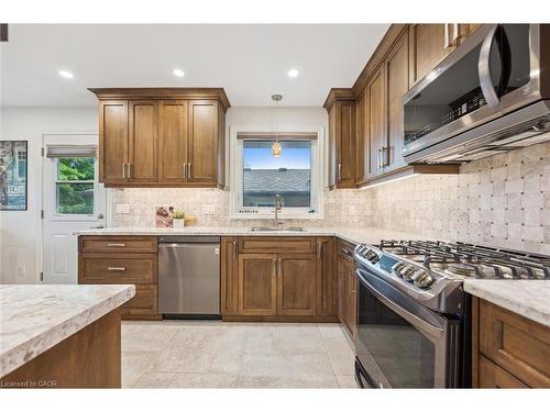 47 Argyle Drive, Guelph, ON - Indoor Photo Showing Kitchen With Stainless Steel Kitchen With Upgraded Kitchen