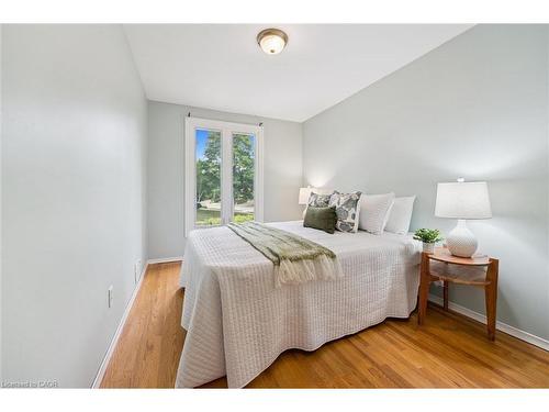 47 Argyle Drive, Guelph, ON - Indoor Photo Showing Bedroom