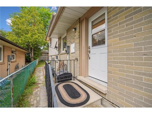 47 Argyle Drive, Guelph, ON - Outdoor With Exterior