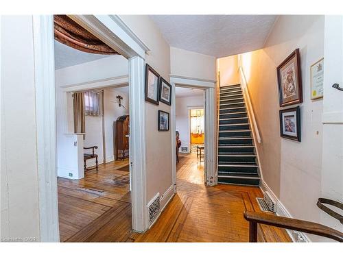 35 Sherman Avenue N, Hamilton, ON - Indoor Photo Showing Other Room