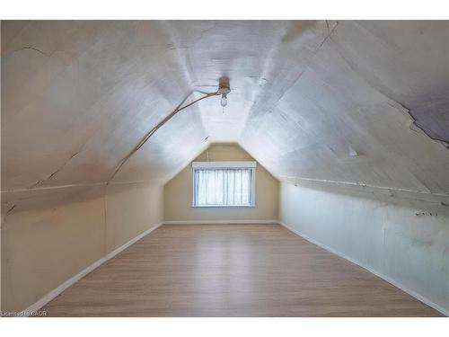 35 Sherman Avenue N, Hamilton, ON - Indoor Photo Showing Other Room