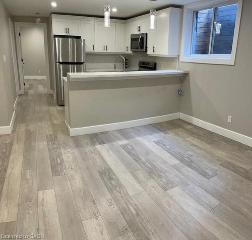 156 Traynor Avenue, Kitchener, ON - Indoor Photo Showing Kitchen