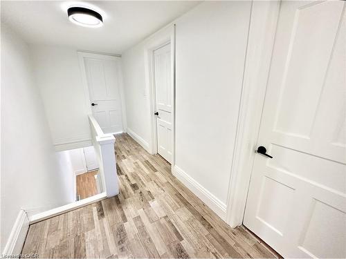 39 Beechwood Avenue, Hamilton, ON - Indoor Photo Showing Other Room