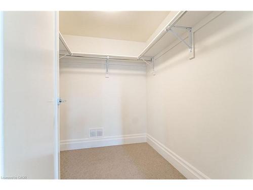 202-760 Lakeshore Road E, Mississauga, ON - Indoor With Storage