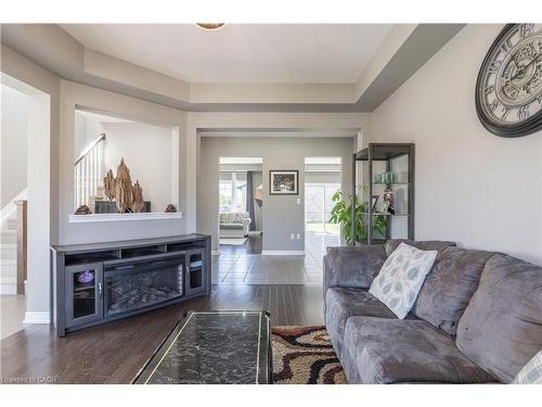 6212 Sam Iorfida Drive, Niagara Falls, ON - Indoor Photo Showing Living Room