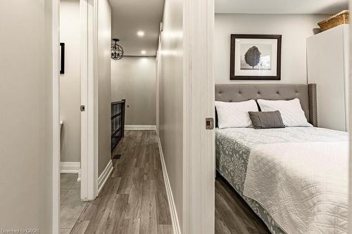 67 Gage Avenue N, Hamilton, ON - Indoor Photo Showing Bedroom