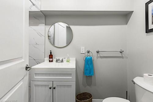 67 Gage Avenue N, Hamilton, ON - Indoor Photo Showing Bathroom