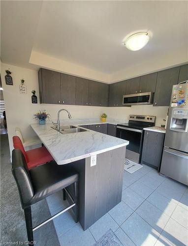 3098 Michelangelo Road, Burlington, ON - Indoor Photo Showing Kitchen With Double Sink