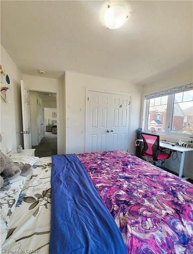 3098 Michelangelo Road, Burlington, ON - Indoor Photo Showing Bedroom