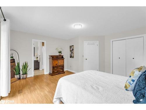 69 George Avenue, Wasaga Beach, ON - Indoor Photo Showing Bedroom