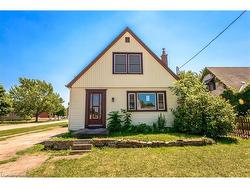 12 Karen Avenue  St. Catharines, ON L2M 5X9