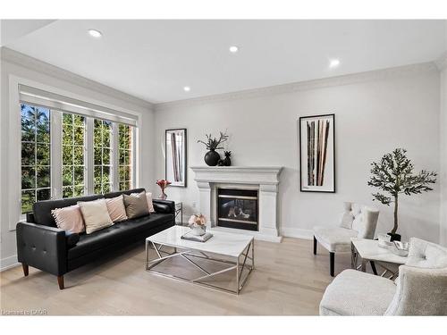 5095 Preservation Circle, Mississauga, ON - Indoor Photo Showing Living Room With Fireplace
