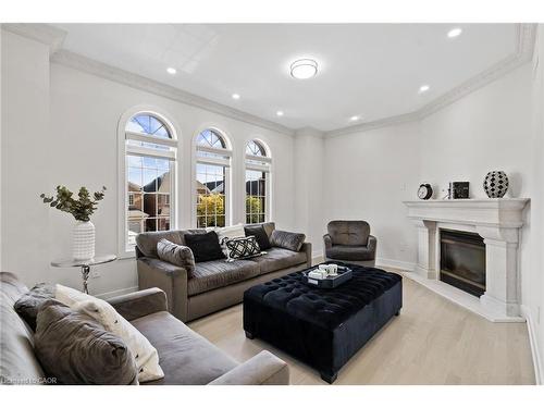 5095 Preservation Circle, Mississauga, ON - Indoor Photo Showing Living Room With Fireplace