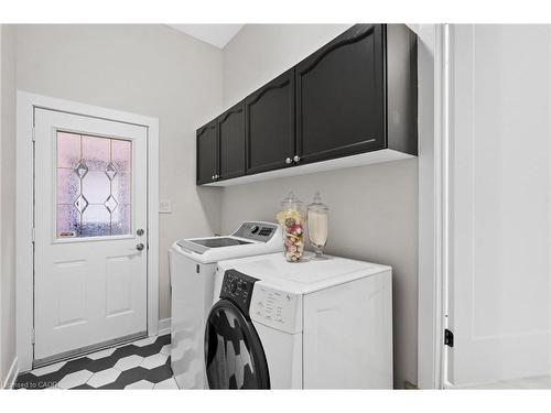 5095 Preservation Circle, Mississauga, ON - Indoor Photo Showing Laundry Room