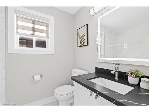 5095 Preservation Circle, Mississauga, ON - Indoor Photo Showing Bathroom