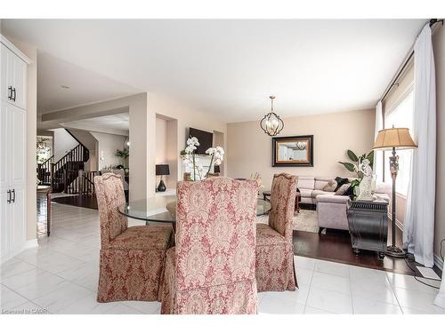 232 Shady Glen Crescent, Kitchener, ON - Indoor Photo Showing Living Room