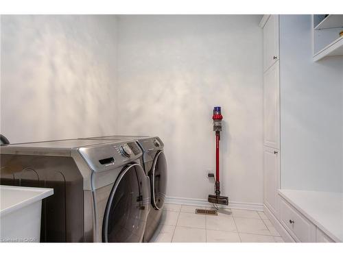 232 Shady Glen Crescent, Kitchener, ON - Indoor Photo Showing Laundry Room