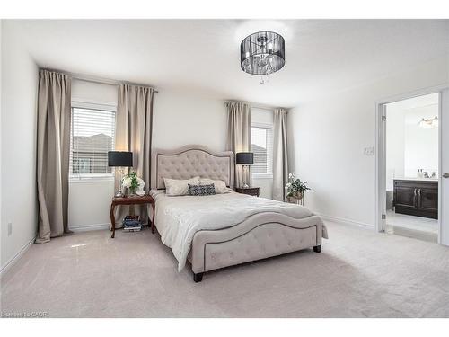 232 Shady Glen Crescent, Kitchener, ON - Indoor Photo Showing Bedroom