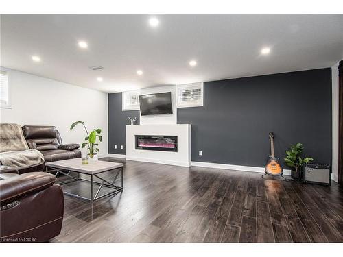 232 Shady Glen Crescent, Kitchener, ON - Indoor With Fireplace