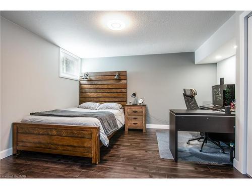 232 Shady Glen Crescent, Kitchener, ON - Indoor Photo Showing Bedroom