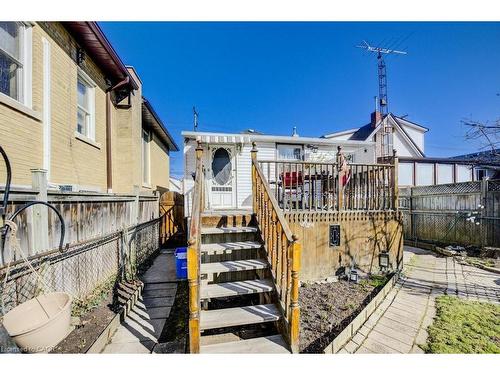 458 Upper Wentworth Street, Hamilton, ON - Outdoor