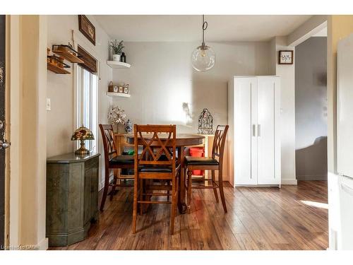 30 Sunset Avenue, Hamilton, ON - Indoor Photo Showing Dining Room