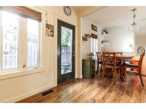 30 Sunset Avenue, Hamilton, ON - Indoor Photo Showing Dining Room