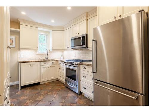 76 Brock Street, Oakville, ON - Indoor Photo Showing Kitchen