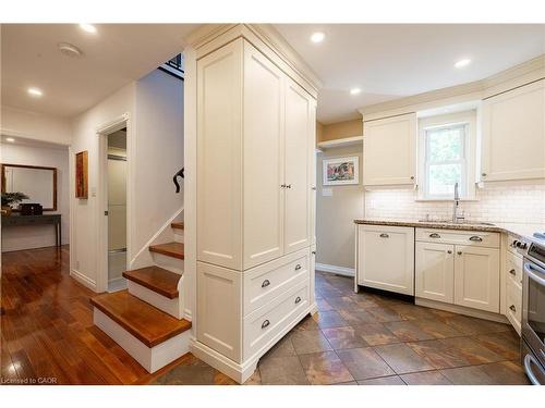 76 Brock Street, Oakville, ON - Indoor Photo Showing Kitchen