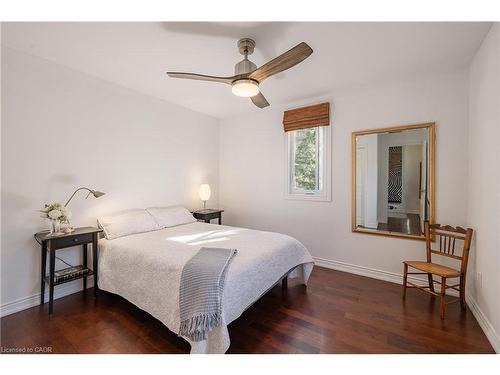 76 Brock Street, Oakville, ON - Indoor Photo Showing Bedroom