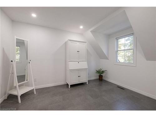 76 Brock Street, Oakville, ON - Indoor Photo Showing Other Room