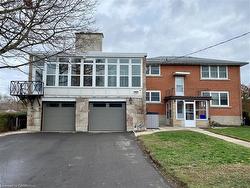 5-34 Burn Place  Kitchener, ON N2M 1Y9