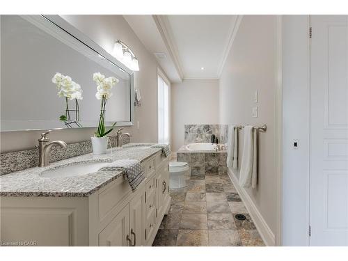 131 Brock Street, Oakville, ON - Indoor Photo Showing Bathroom