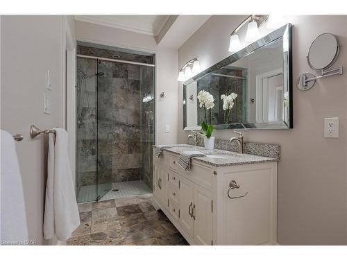 131 Brock Street, Oakville, ON - Indoor Photo Showing Bathroom