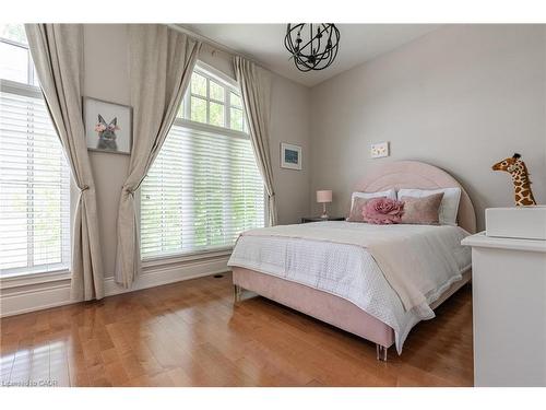 131 Brock Street, Oakville, ON - Indoor Photo Showing Bedroom