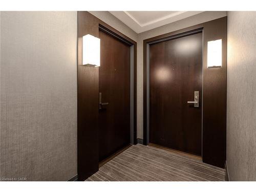 1603-55 Speers Road, Oakville, ON - Indoor Photo Showing Other Room