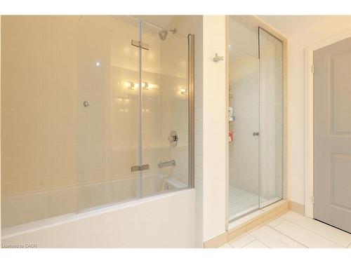 1603-55 Speers Road, Oakville, ON - Indoor Photo Showing Bathroom