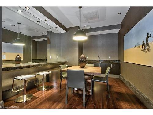 1603-55 Speers Road, Oakville, ON - Indoor Photo Showing Dining Room