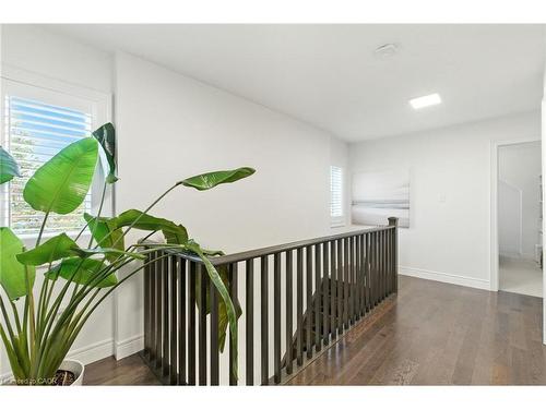 70 Dunrobin Lane, Grimsby, ON - Indoor Photo Showing Other Room