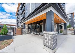 202-247 Northfield Drive E Waterloo, ON N2K 0H1