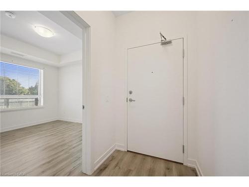 202-247 Northfield Drive E, Waterloo, ON - Indoor Photo Showing Other Room