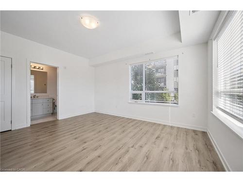 202-247 Northfield Drive E, Waterloo, ON - Indoor Photo Showing Other Room