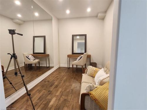 2019 Dundas Street, Burlington, ON - Indoor