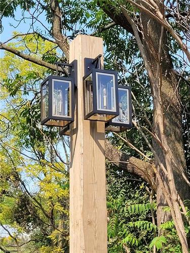 2019 Dundas Street, Burlington, ON - Outdoor