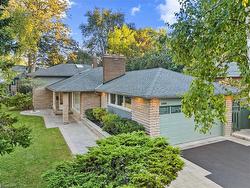 1566 Ewald Road  Mississauga, ON L5G 4C3